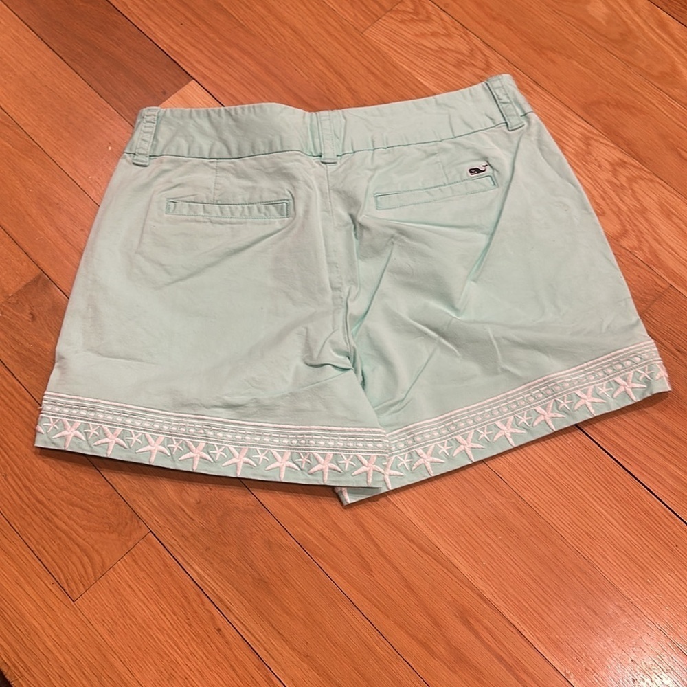Vineyard Vines starfish shorts - Picture 3 of 4